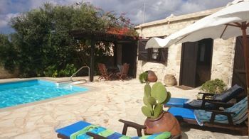 Prickly Pear Hotel Neo Chorio Exterior photo